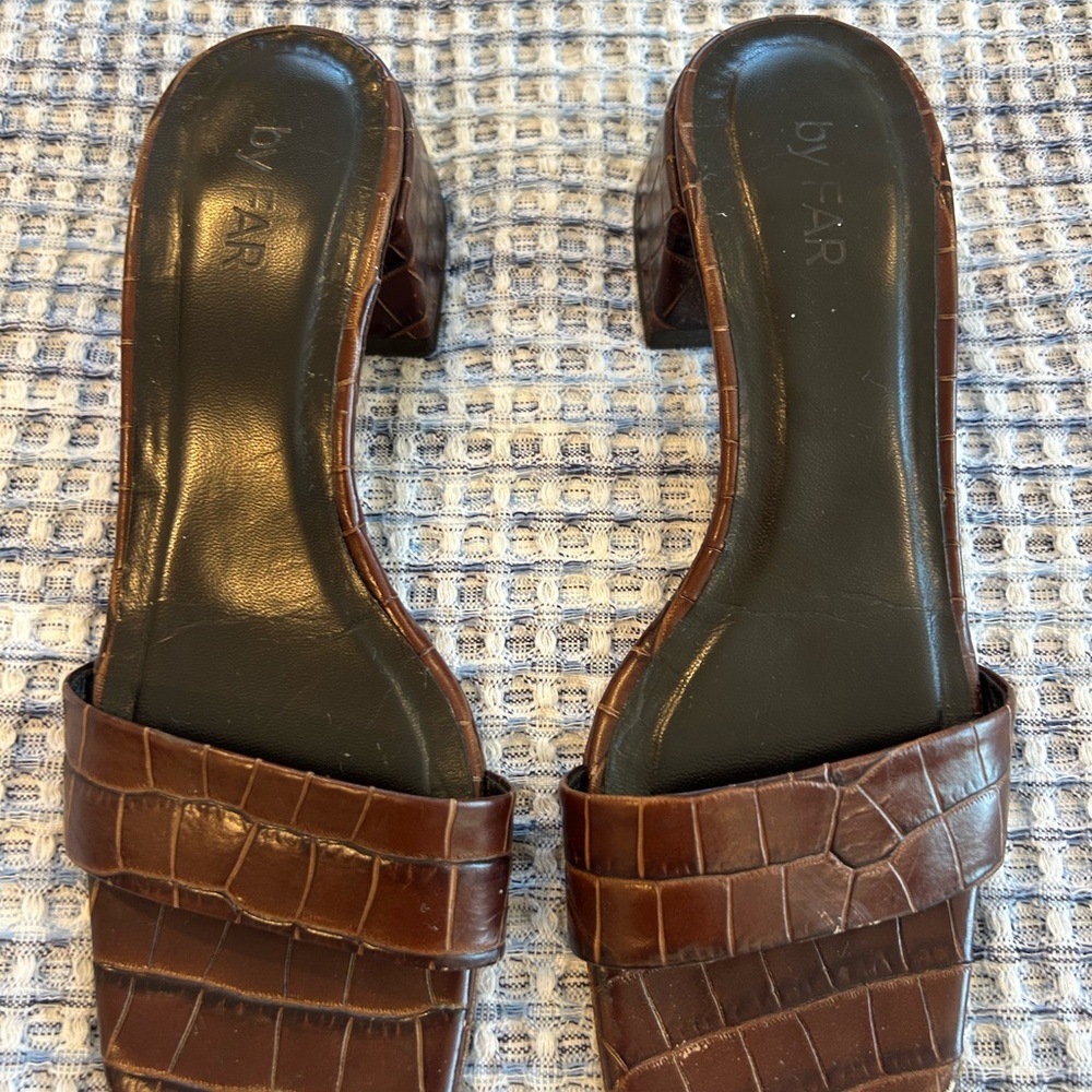 BY FAR Brown Croc-Embossed Sandals